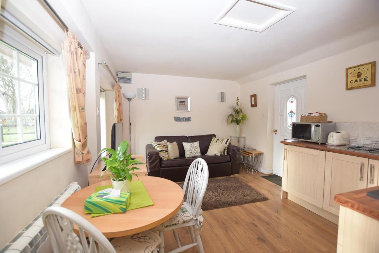 Little Rushbrook Cottages Tanworth Esterno foto